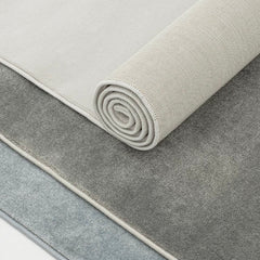 モノクロの部屋にぴったり。おしゃれグレーのウィルトン織ラグ(Annie)