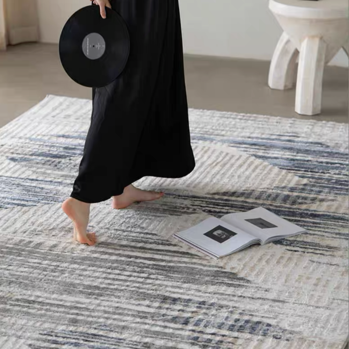 Meredith Blue polypropylene rug - image 22
