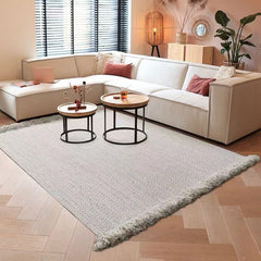 南国ナチュラルな雰囲気に!職人手織り製フリンジカーペット(SOFTY)